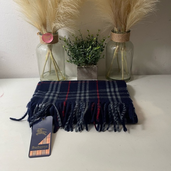 ❤️New with Tag Unused Burberrys of London Scarf Lambswool 💕❤️ - Picture 7 of 7
